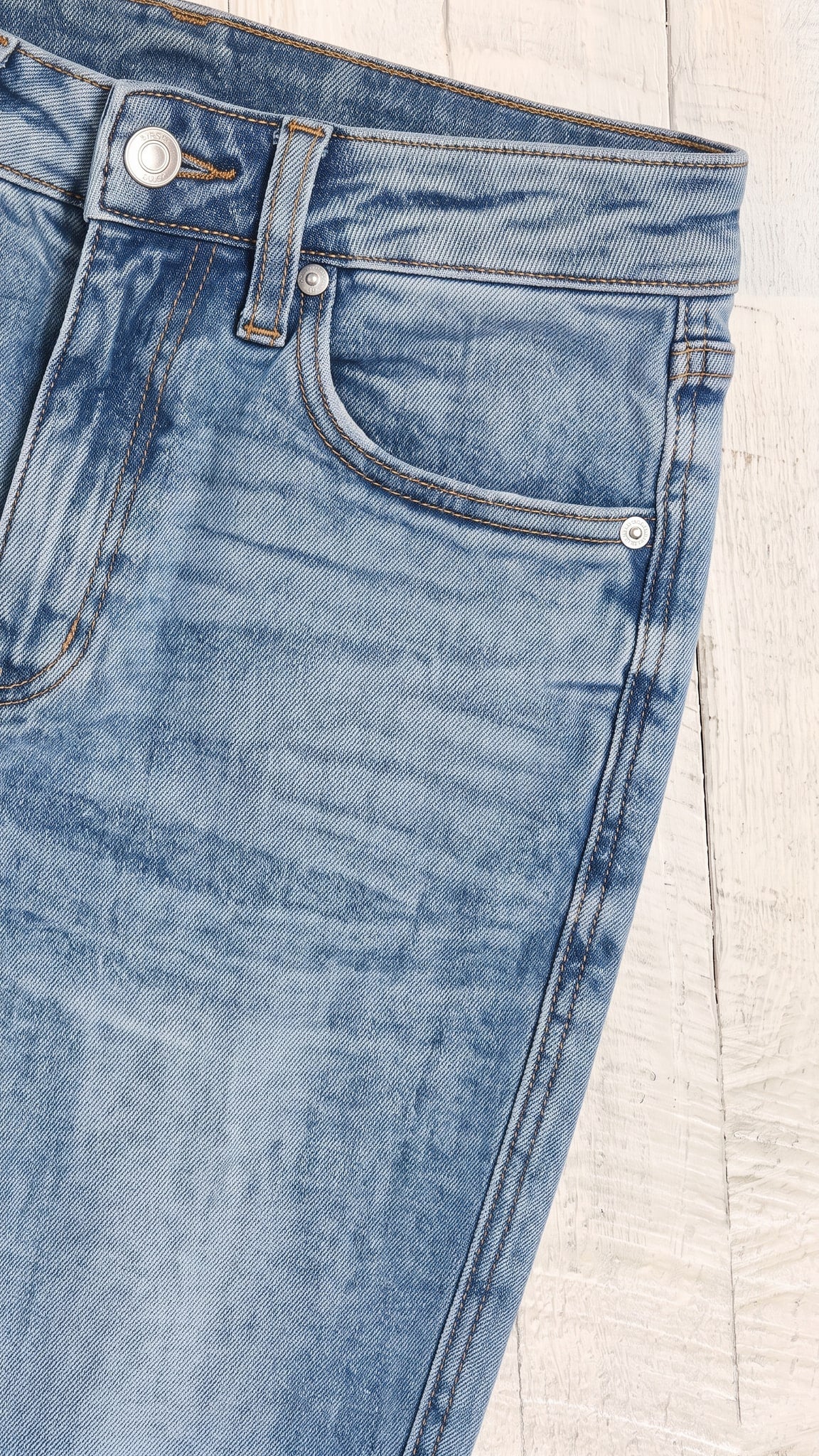 Judy Blue Peggy Ankle Straight | Break Through Blue — Front pocket detail