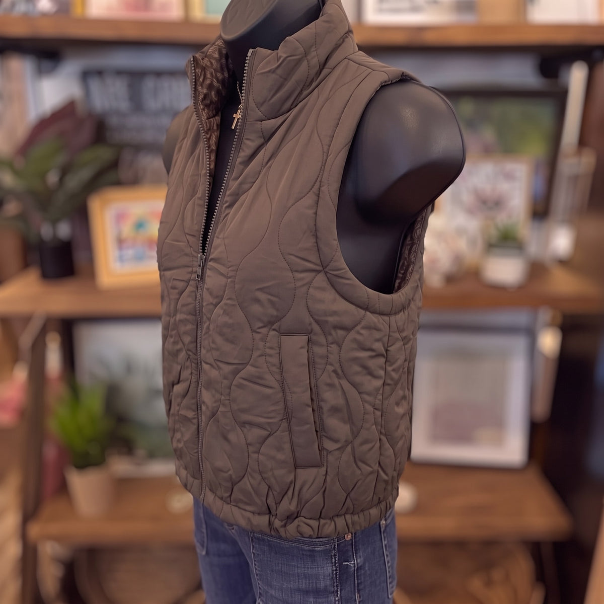 Plaid Collar Quilted Zip Vest | Dark Brown — Angled view