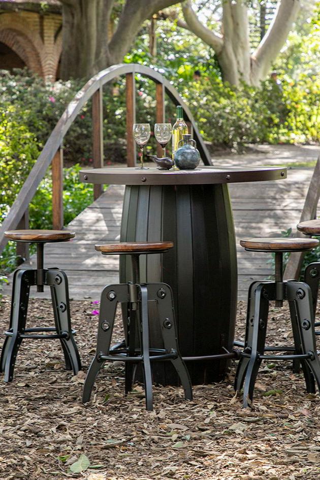 Outdoor > Tables