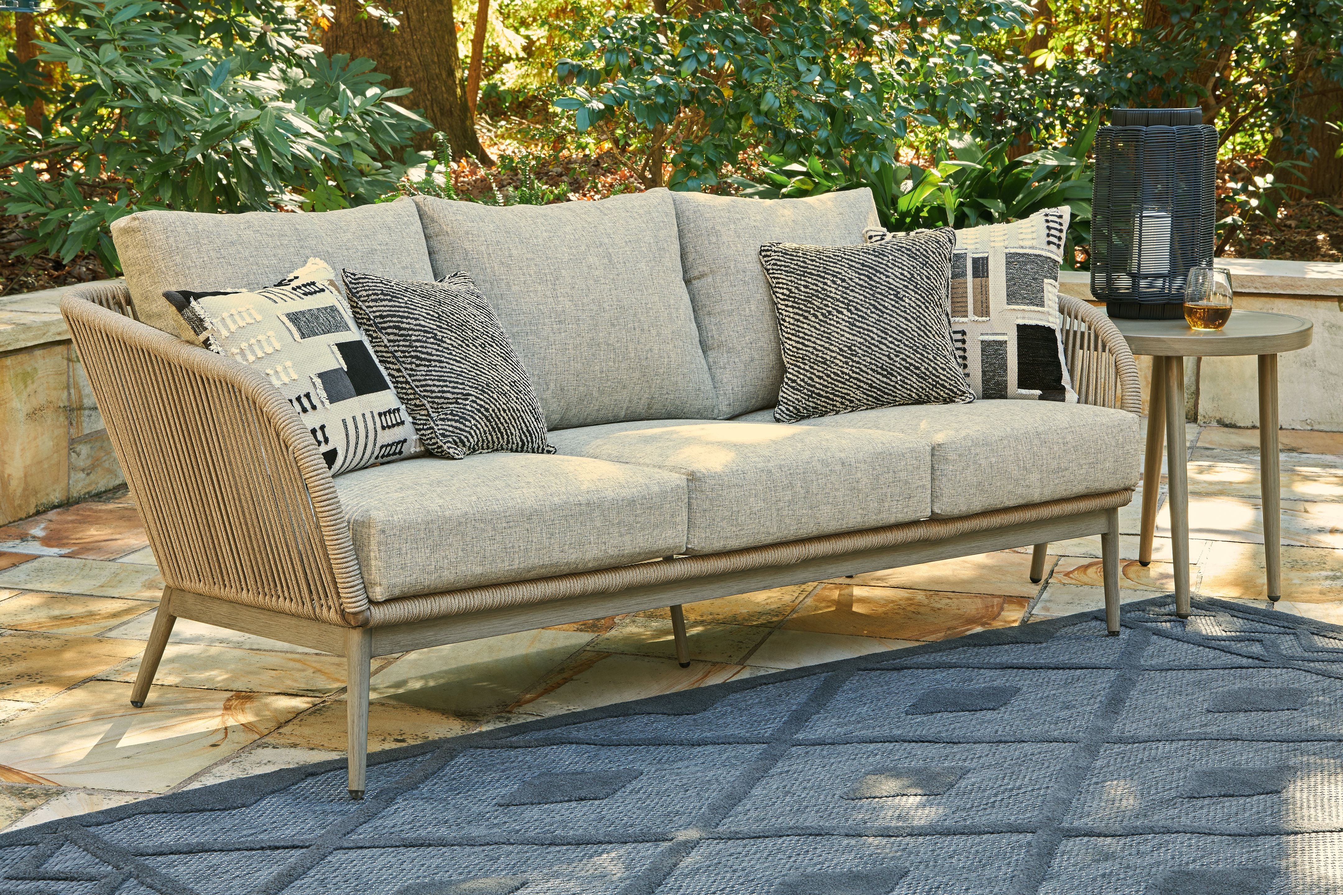 Outdoor > Sofas