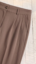 Womens pants TW1587 | Dark Brown — Front pocket detail